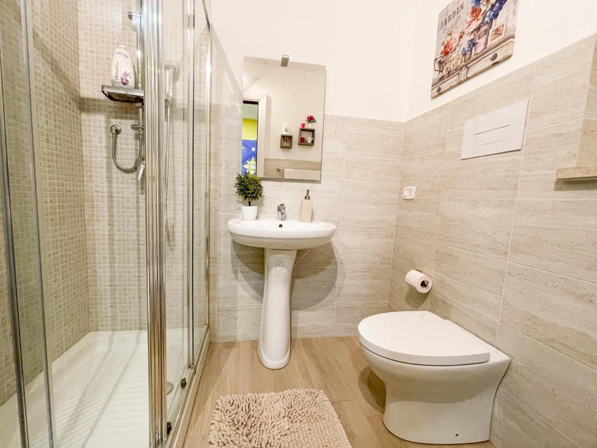 Al Politeama Rooms B&B Palermo Kültér fotó