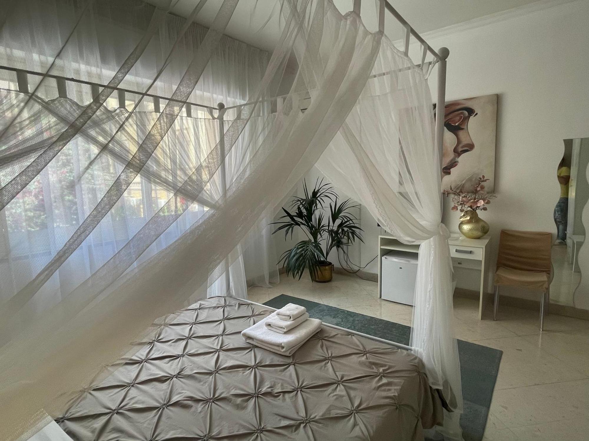 Al Politeama Rooms B&B Palermo Kültér fotó